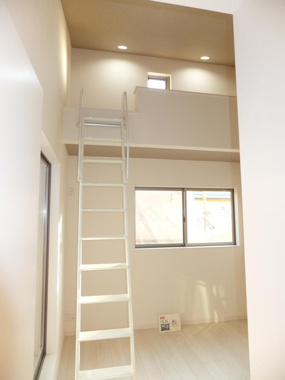 Non-living room. Loft is also standard equipment.