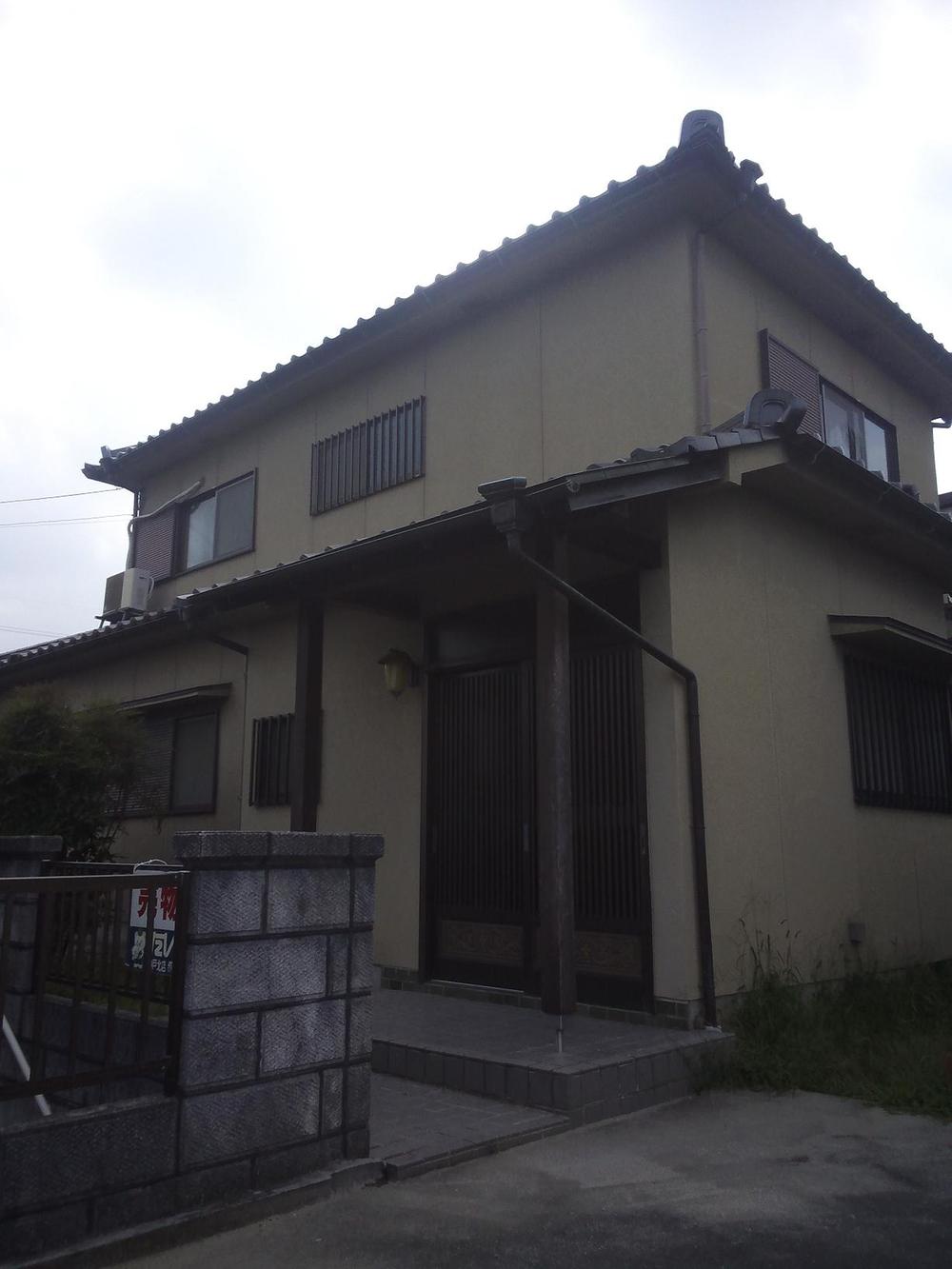 Local appearance photo. Local (11 May 2013) Shooting