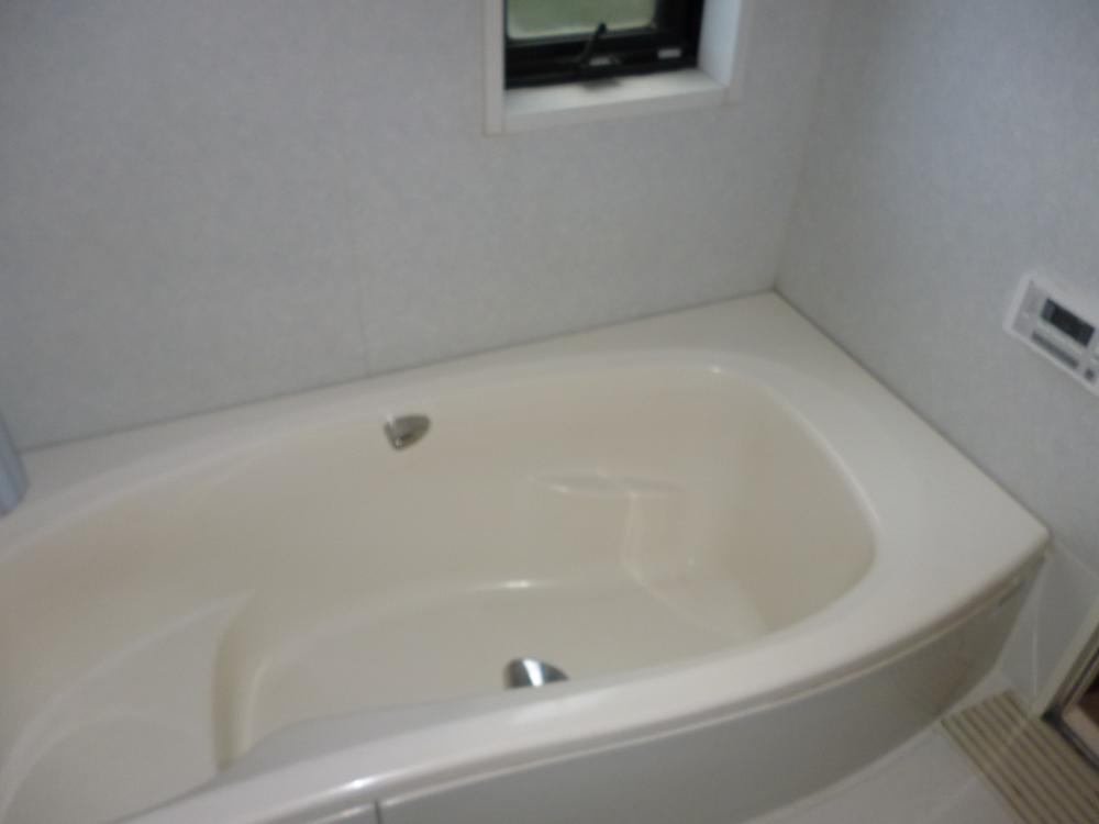 Bathroom. Indoor (12 May 2013) Shooting