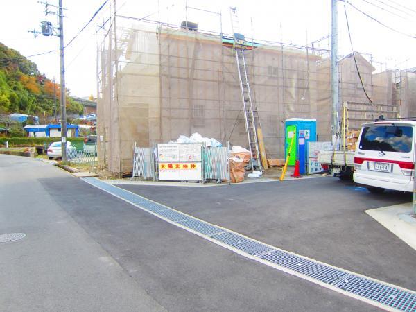 Local photos, including front road. Local appearance photo [2013 November shooting] 