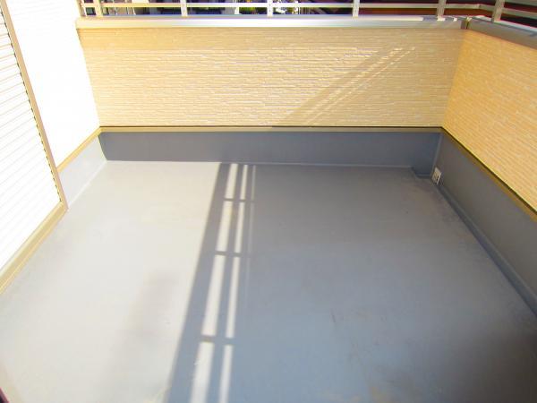 Balcony. Balcony is Deki use it widely with depth