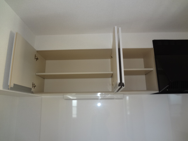 Receipt. Upper receiving