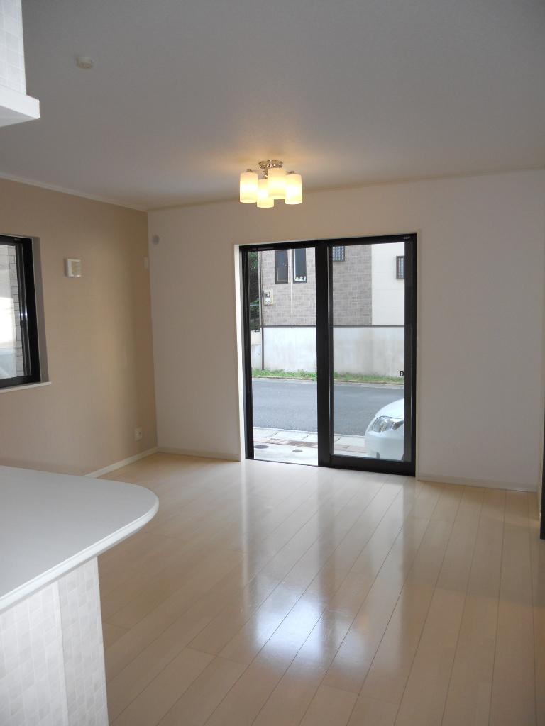 Living. It has been established stylish light fixtures in the living.