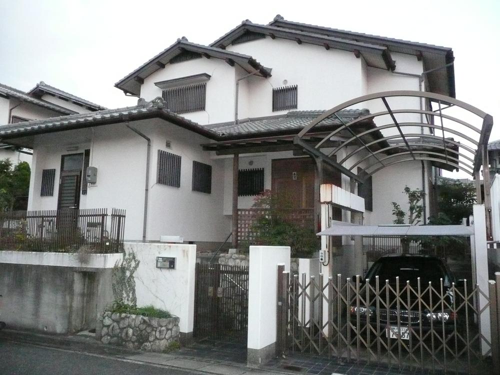 Local appearance photo. Local (11 May 2012) shooting