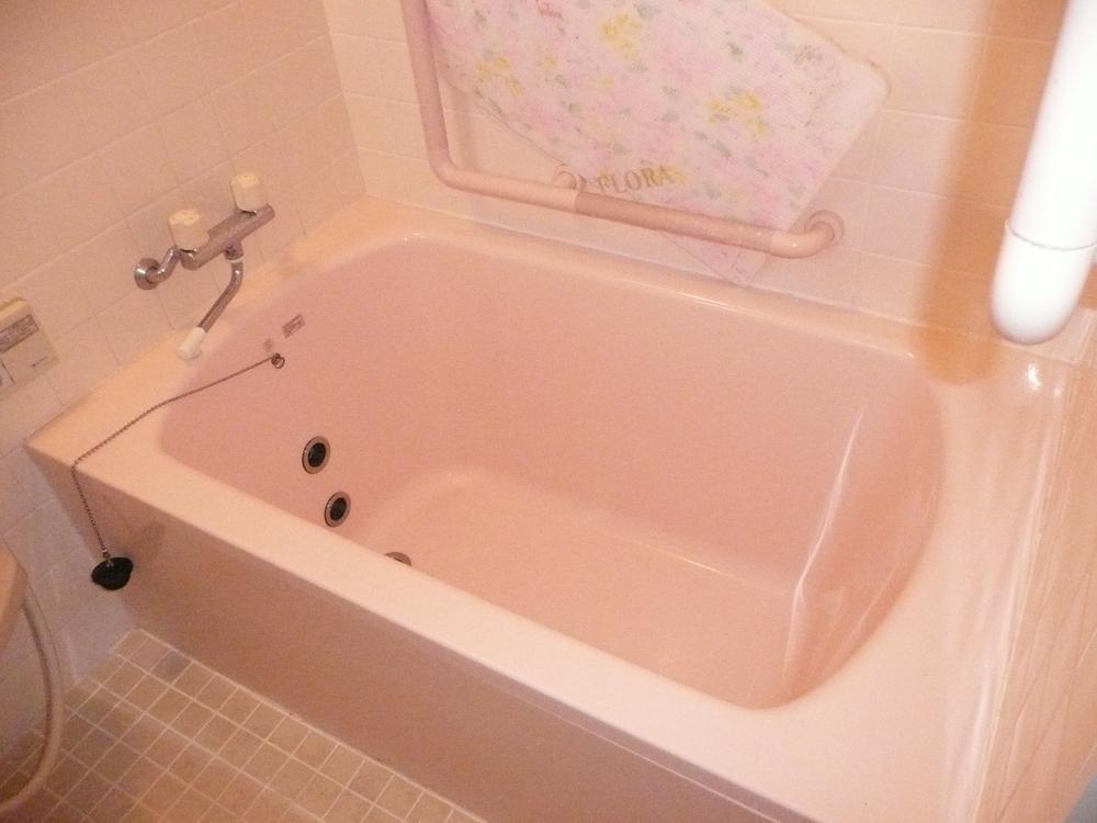 Bathroom. Indoor (11 May 2012) shooting