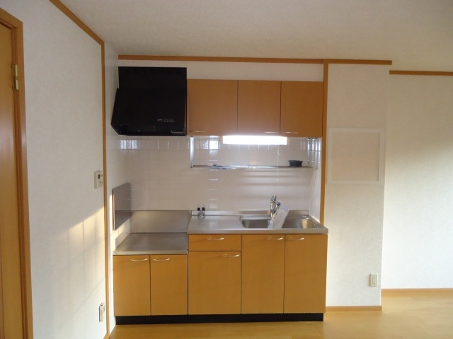 Kitchen. Gas stove can be installed