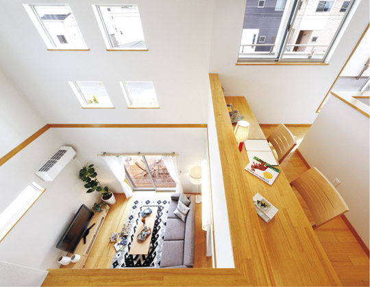 Building plan example (introspection photo). Ashirai study corner on the second floor hall, Effectively directing the atrium space