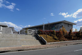 Primary school. The proximity of the 4-minute walk Elementary School 346m Tadao Ando architectural firm was designed to Nagao Elementary School