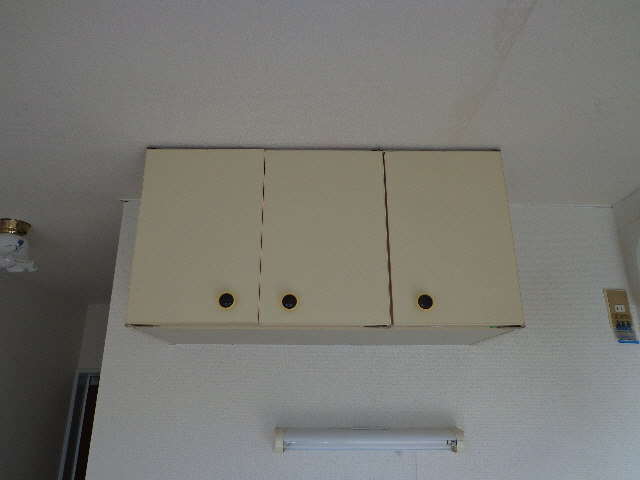 Kitchen. Kitchen storage