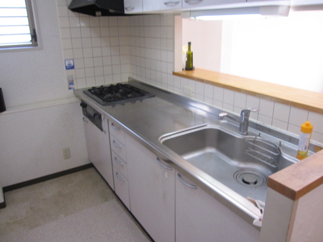 Kitchen. Popular counter system Kitchen ☆