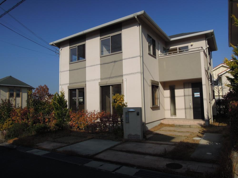 Local appearance photo. Local (12 May 2013) Shooting