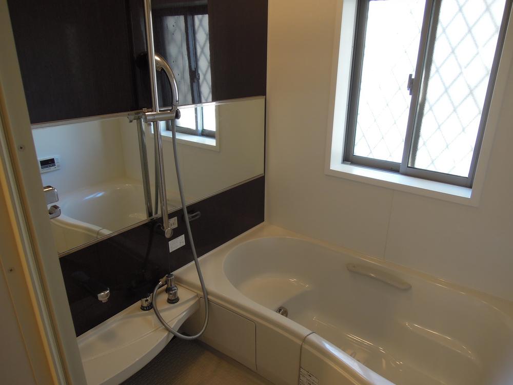 Bathroom. Indoor (12 May 2013) Shooting