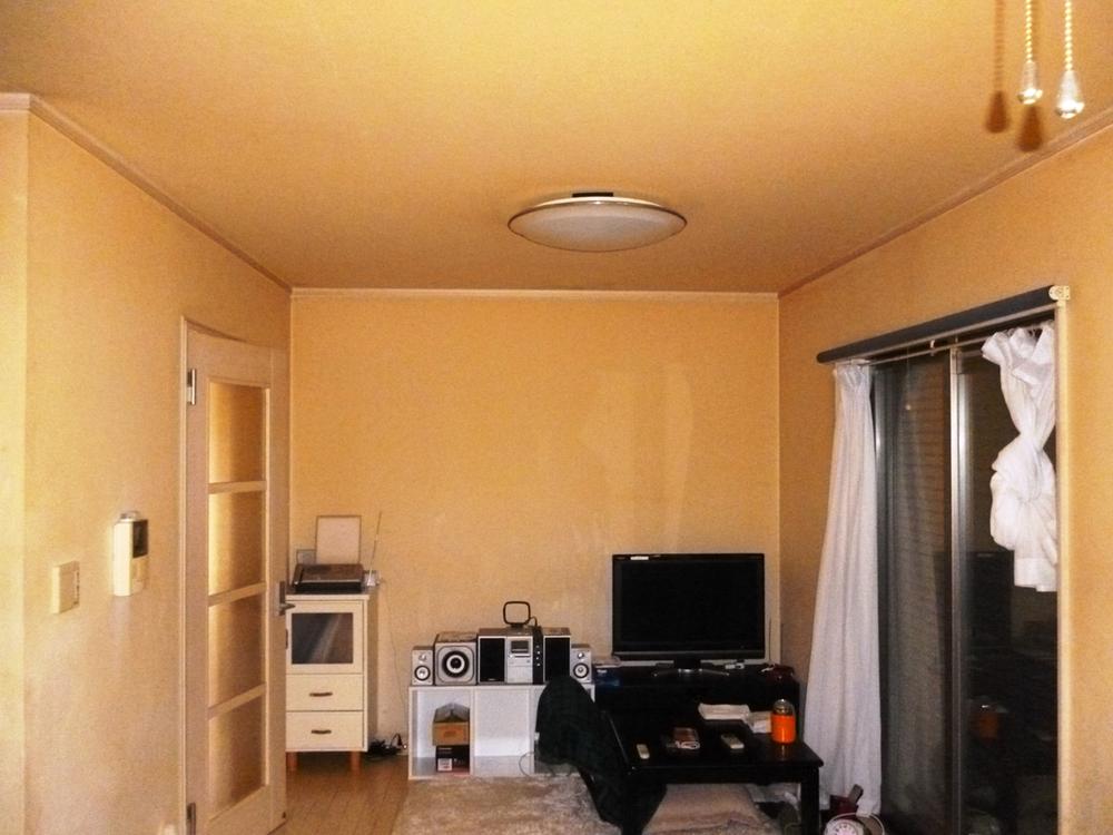 Non-living room. Indoor (10 May 2013) Shooting