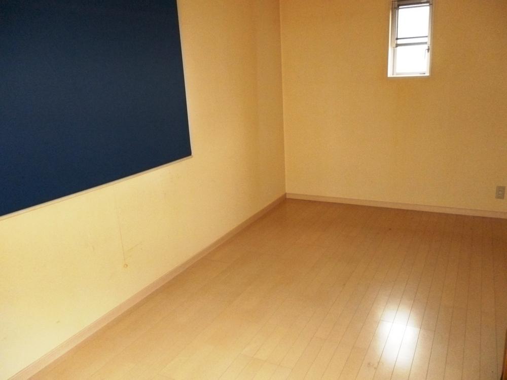 Non-living room. Indoor (10 May 2013) Shooting