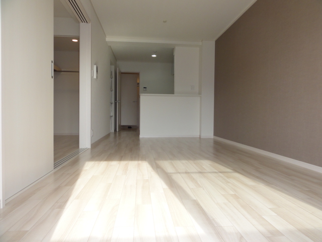 Living and room. Comfortably spend in the air-conditioned ◎