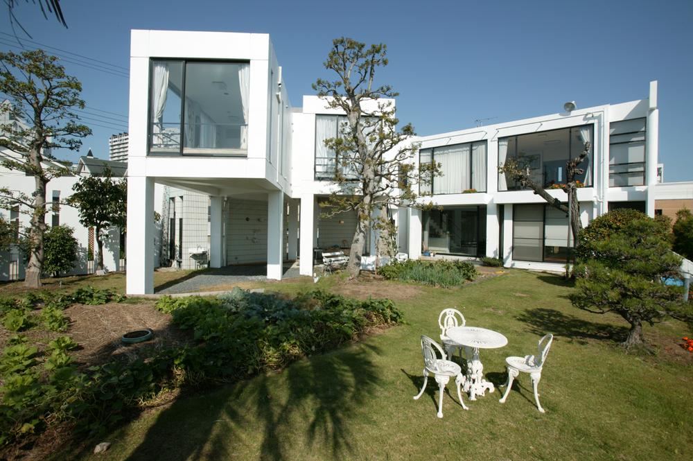 Local appearance photo