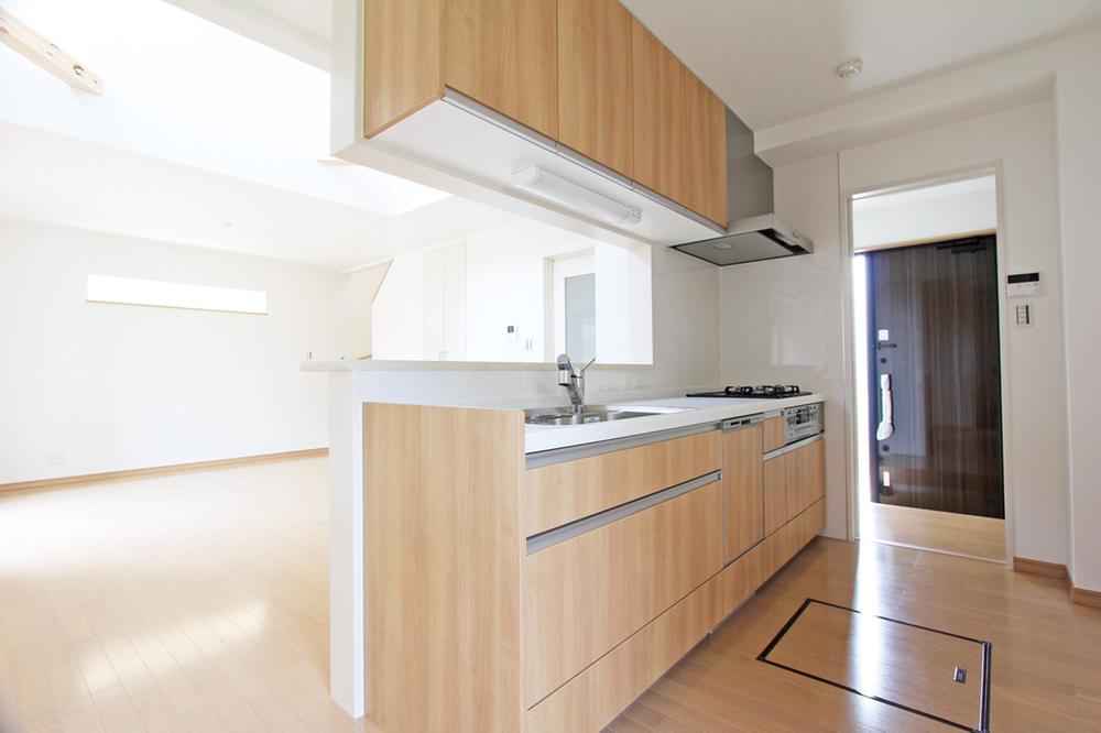 Kitchen. 2013 July 31 shooting (A No. land)