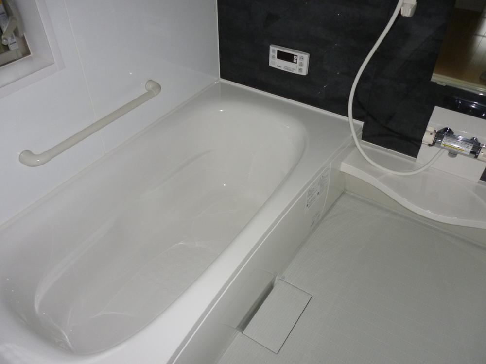 Bathroom. Indoor (11 May 2013) Shooting