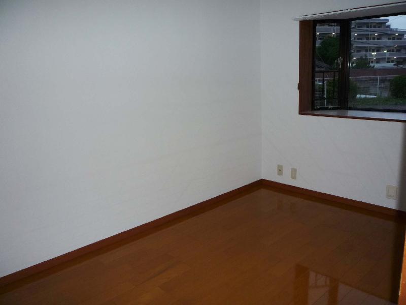 Living and room. Flooring