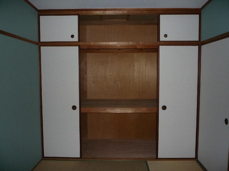 Receipt. Japanese-style closet