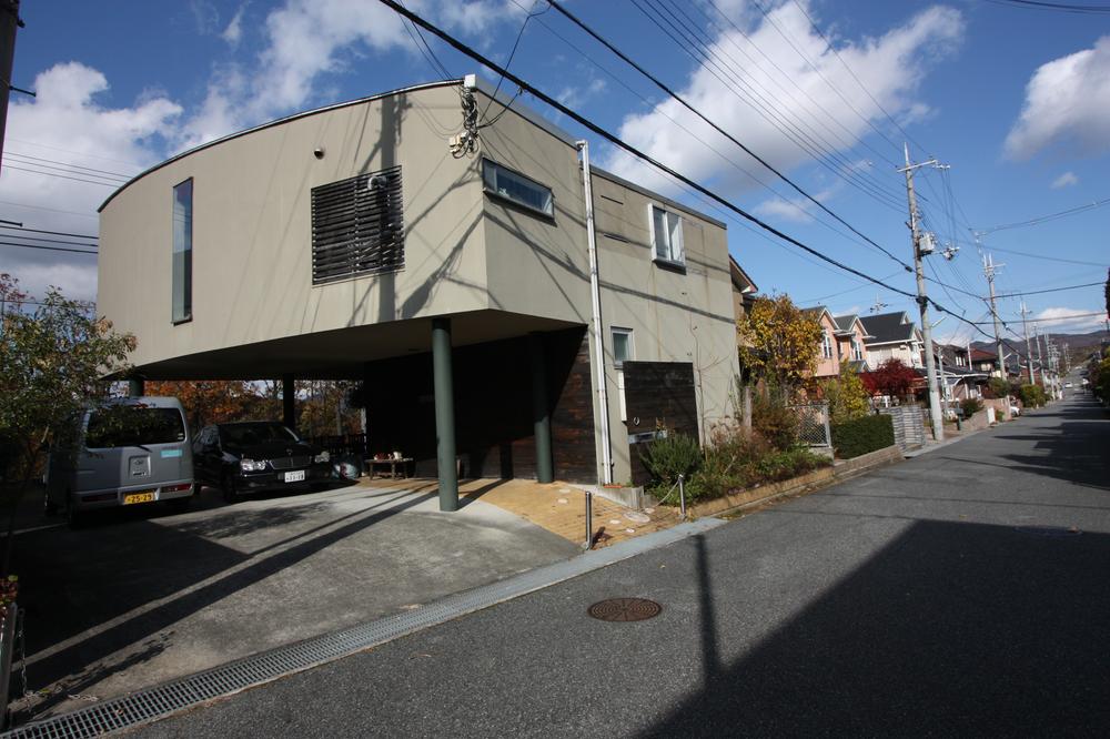 Local appearance photo. Local (11 May 2013) Shooting