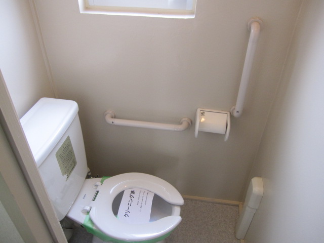 Toilet. Small window with bright toilet ☆ 彡