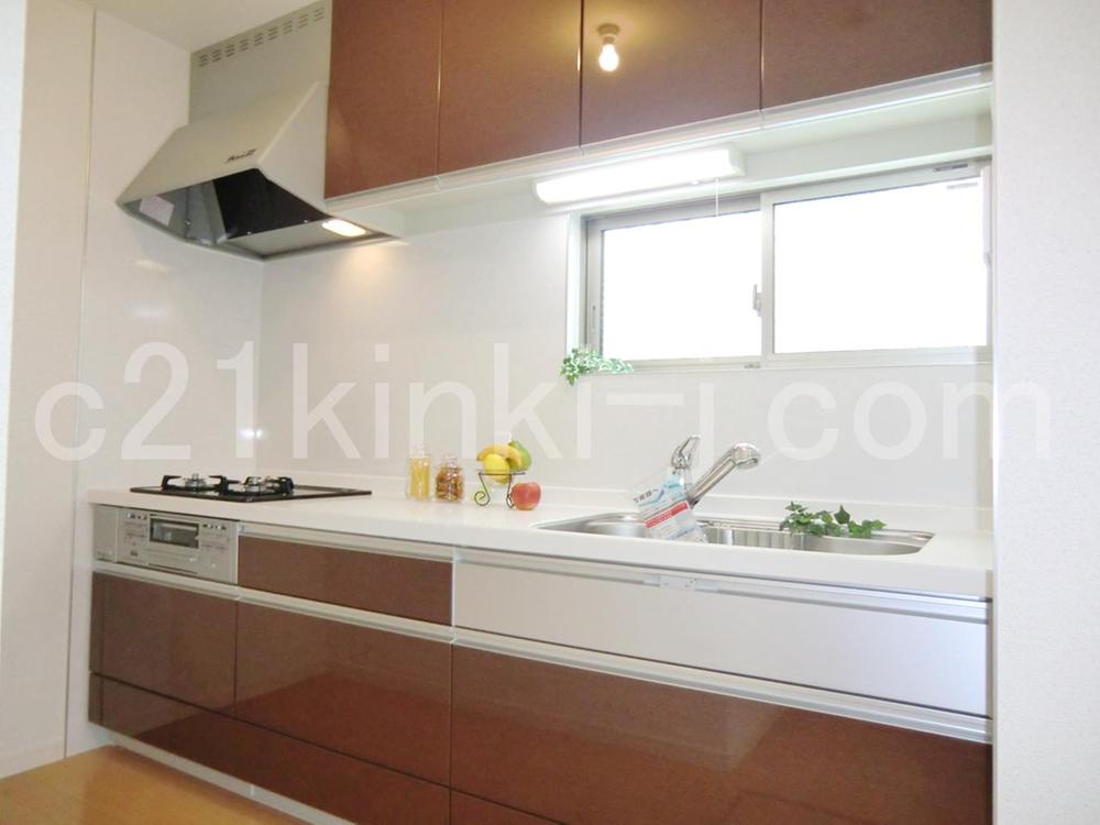 Same specifications photo (kitchen). Same specifications photo (kitchen) Slide storage! Water purifier with shower!