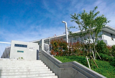 Primary school. Because from the 180m field to Kobe Municipal Nagao Elementary School proximity of a 3-minute walk, Small children can also happy to commute likely