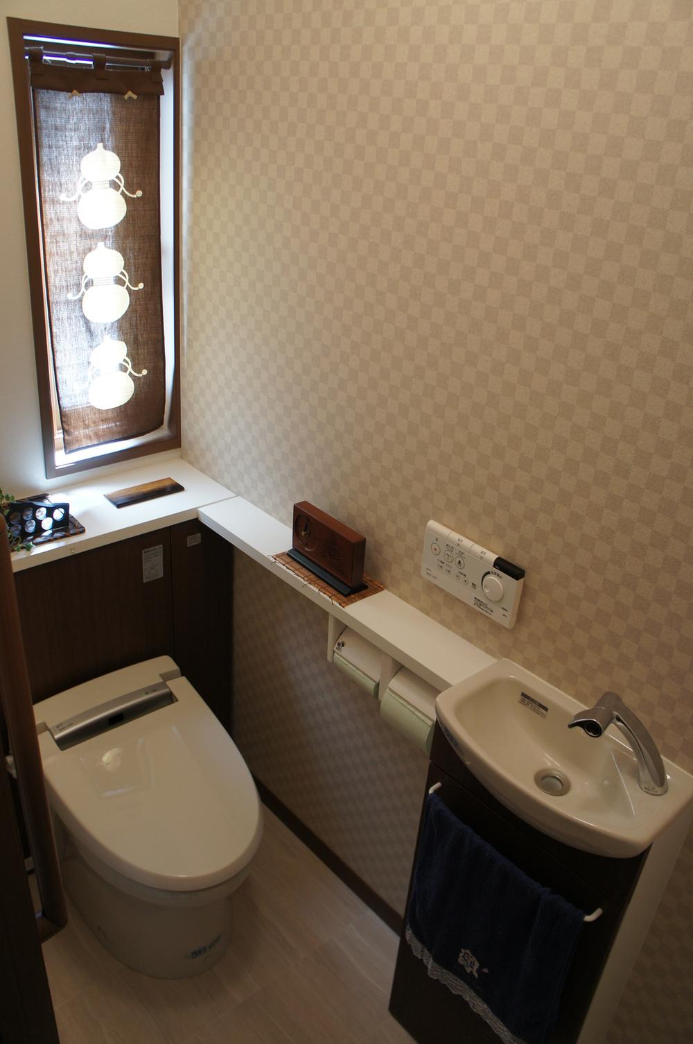 Toilet. Indoor (September 2013) Shooting