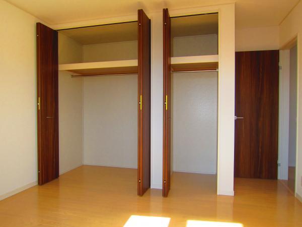 Receipt. Height 2m or more of the storage