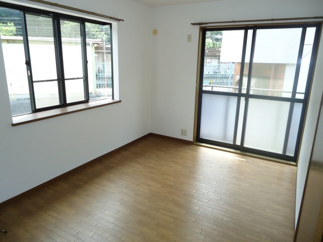 Living and room. Western-style flooring adoption.