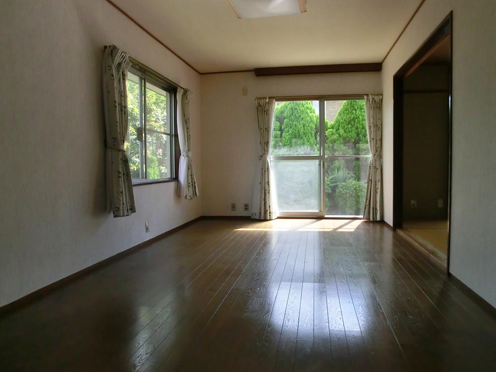 Living. Indoor (September 2013) Shooting