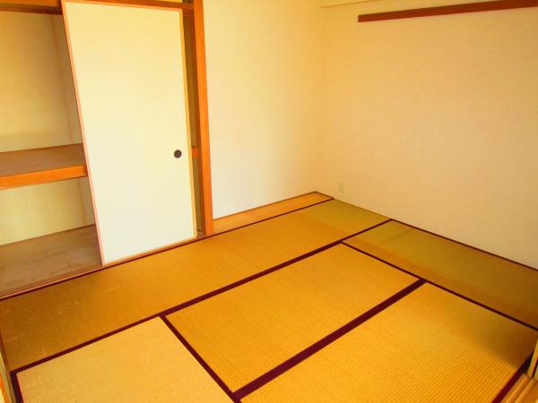 Non-living room. Japanese style room