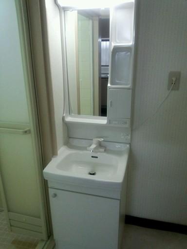 Wash basin, toilet. Indoor (10 May 2013) Shooting