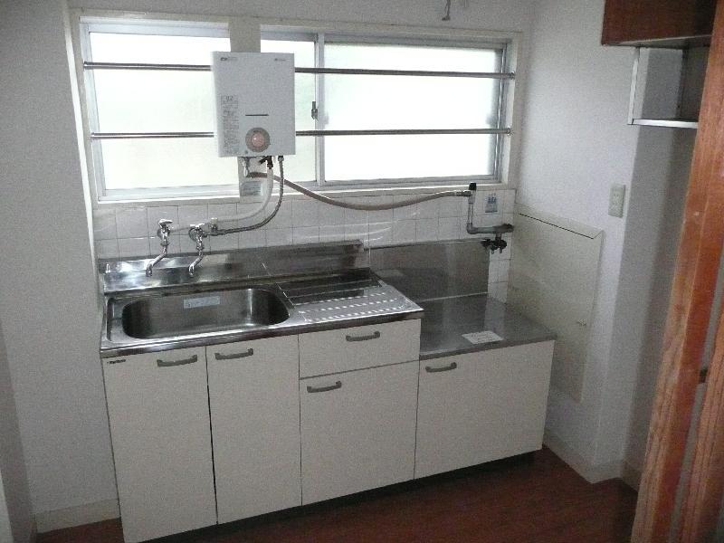 Living and room. Kitchen