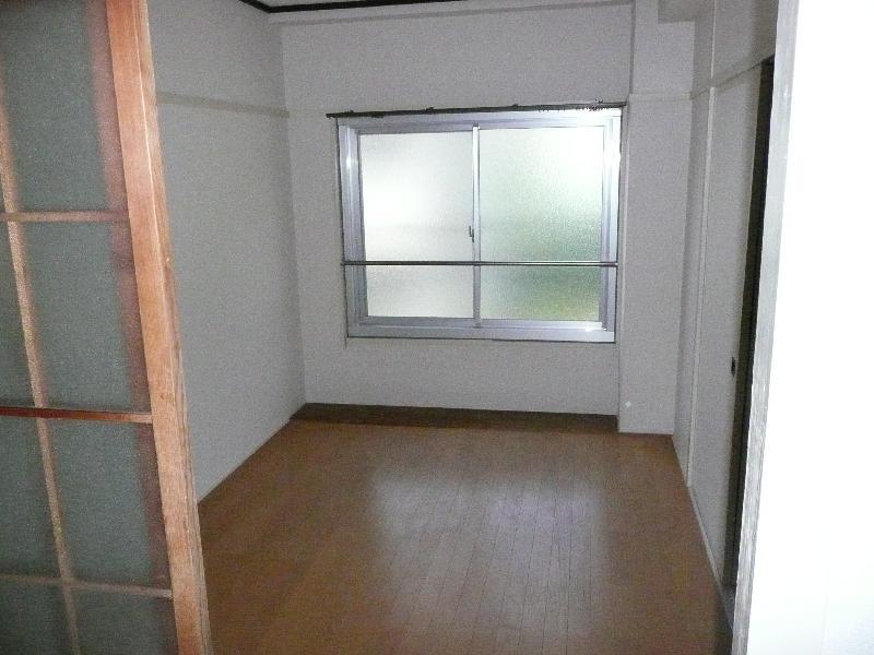 Building appearance. Western style room