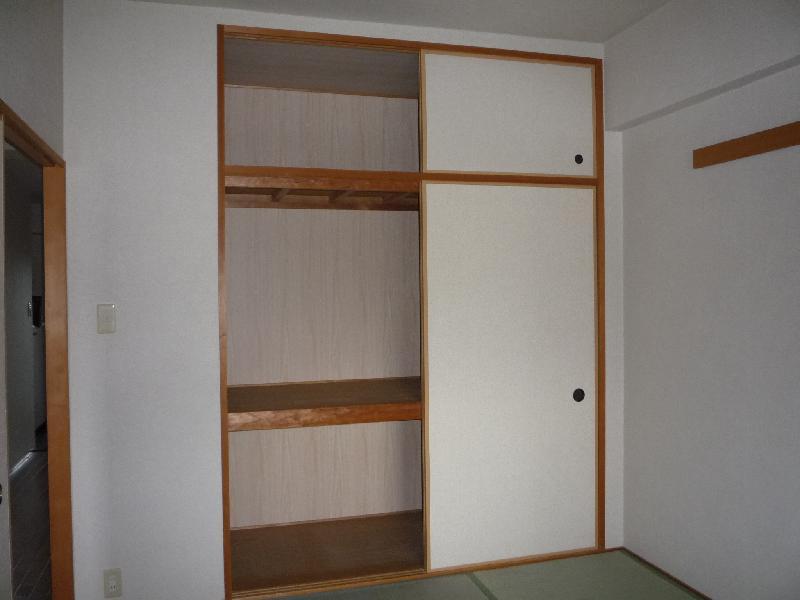 Receipt. Japanese-style closet