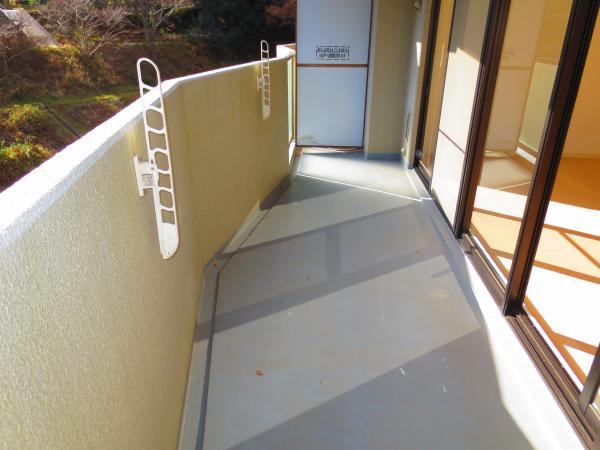 Balcony. Laundry is easy to dry in the wide balcony.