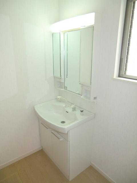 Other Equipment. Same specifications photos (basin)