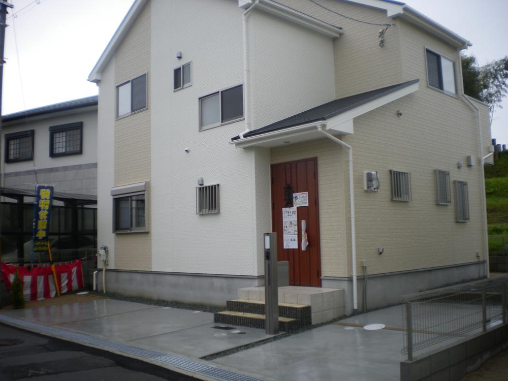 Same specifications photos (appearance). Same specifications construction cases