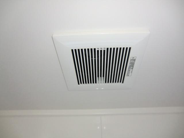 Cooling and heating ・ Air conditioning. Local photo (bathroom ventilation fan)