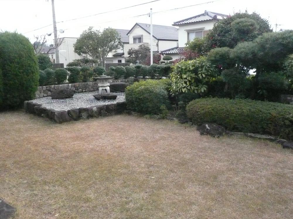 Garden. Local (12 May 2013) Shooting