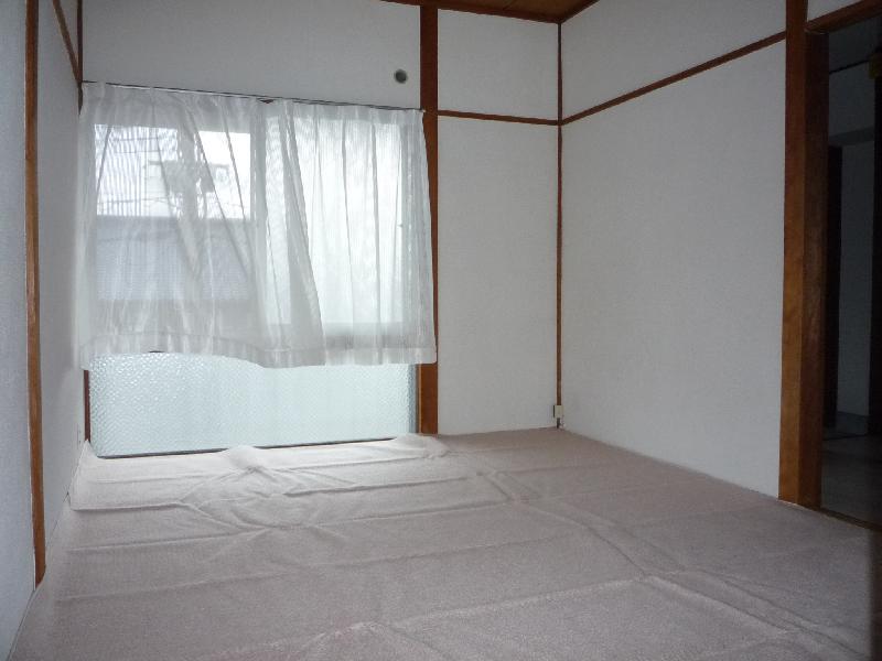 Living and room. Eastward Japanese-style room