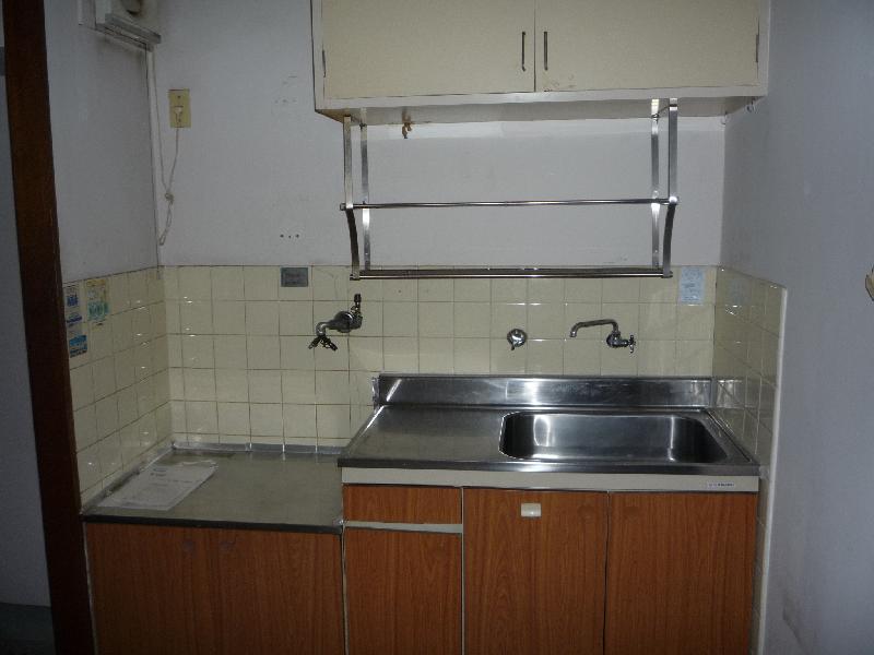 Kitchen. Gas stove installation Allowed