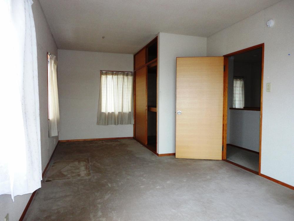 Non-living room. Room (August 2013) Shooting