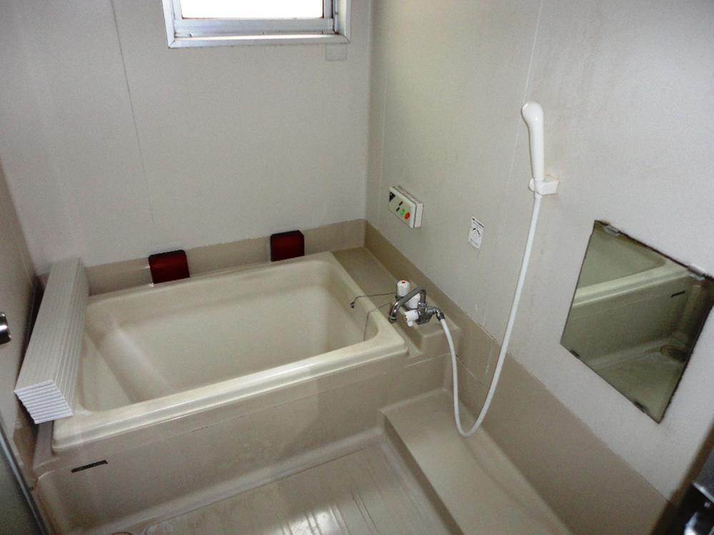 Bathroom. Room (August 2013) Shooting