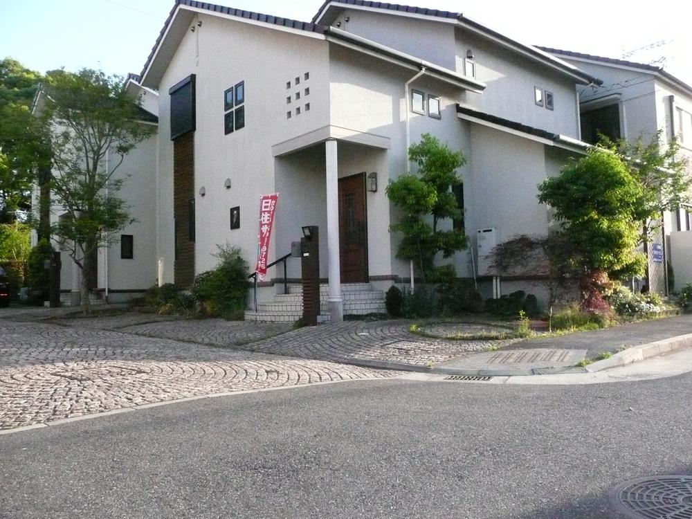 Local appearance photo. Local (June 2013) Shooting