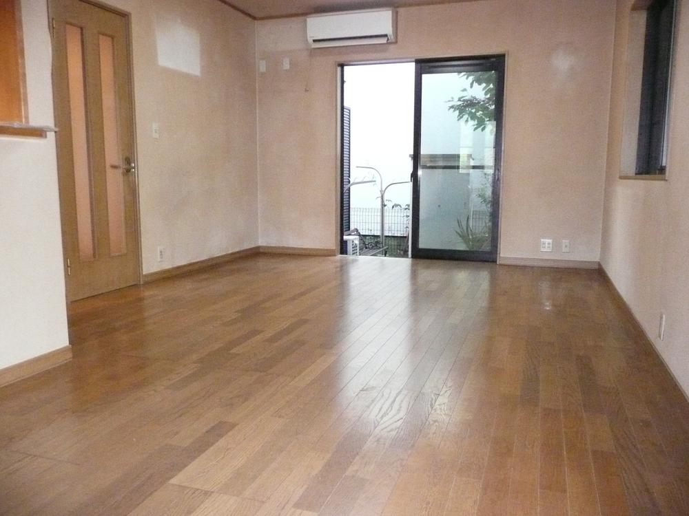 Living. Indoor (June 2013) Shooting