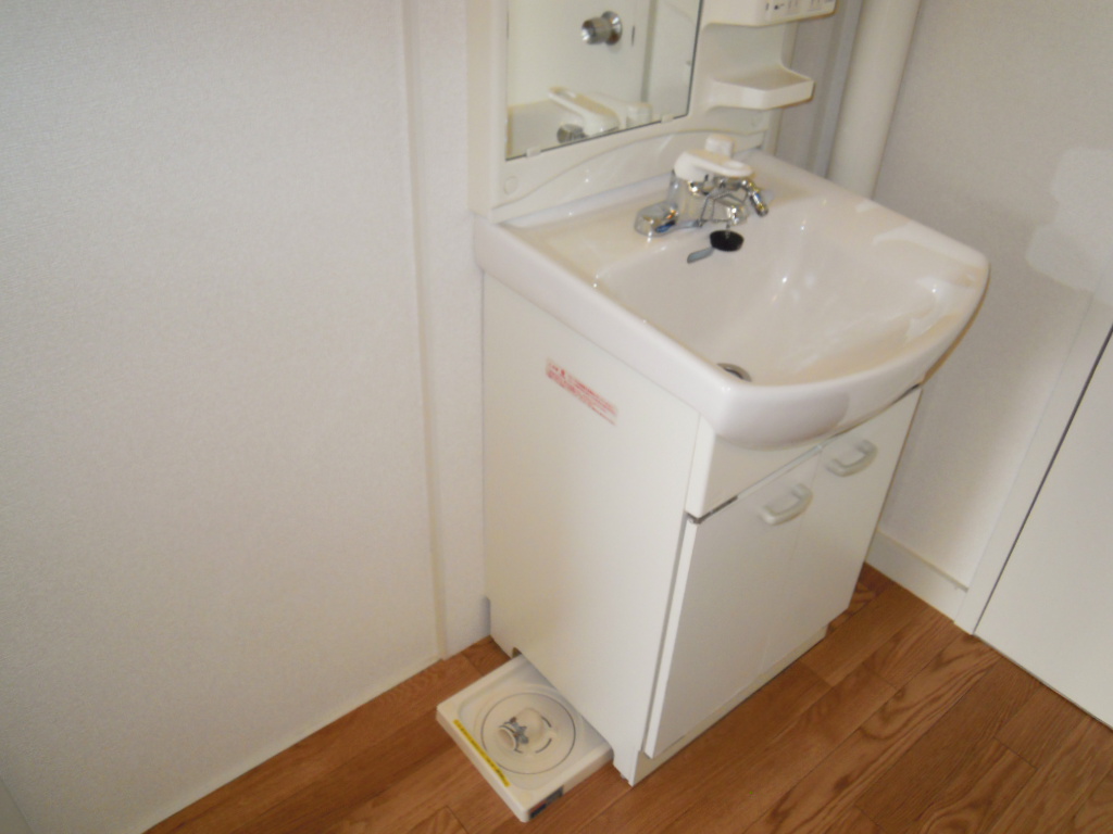 Washroom. It has become independently washstand ☆