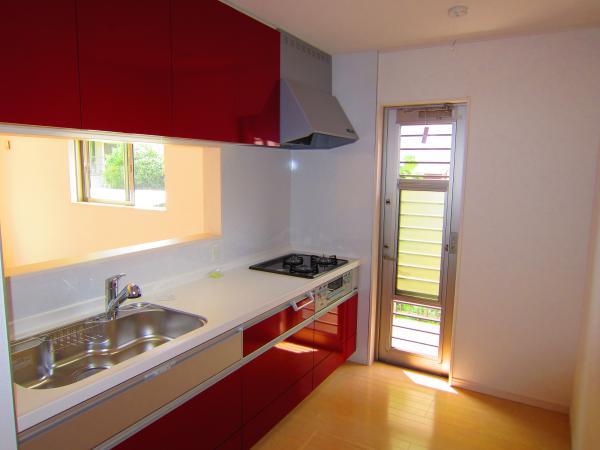 Same specifications photo (kitchen). Happy to mom adopted unfinished per me face-to-face kitchen of the company construction example photo